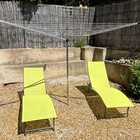 Calm Private Garden Seaview Shared Pool Parking Apartmán *