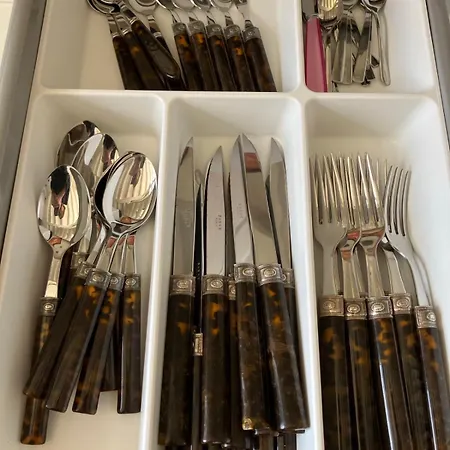 Calm Private Garden Seaview Shared Pool Parking Apartmán *