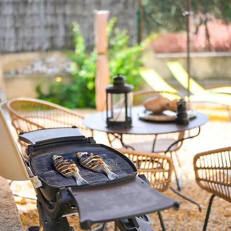 Apartmán Calm Private Garden Seaview Shared Pool Parking *