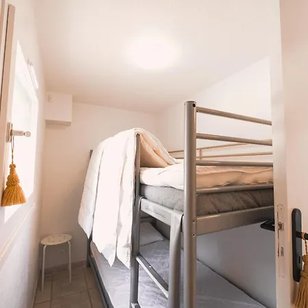 Apartmán Calm Private Garden Seaview Shared Pool Parking