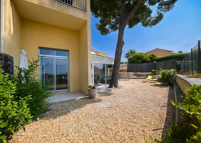 Lejlighed Calm Private Garden Seaview Shared Pool Parking Bandol