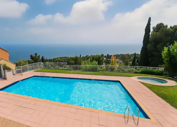 Lejlighed Calm Private Garden Seaview Shared Pool Parking *