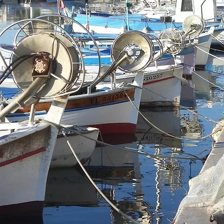 Calm Private Garden Seaview Shared Pool Parking 公寓 邦多勒