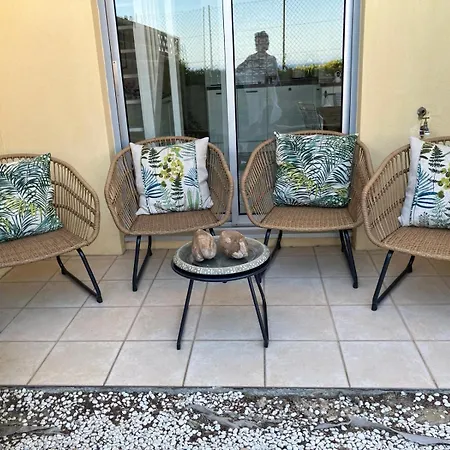 Calm Private Garden Seaview Shared Pool Parking Bandol