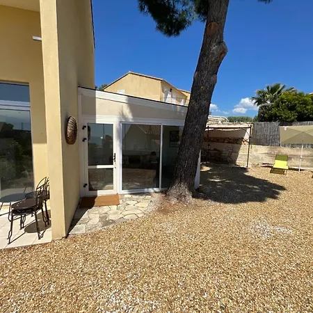 Calm Private Garden Seaview Shared Pool Parking Appartement *