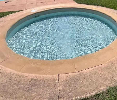 Calm Private Garden Seaview Shared Pool Parking בנדול