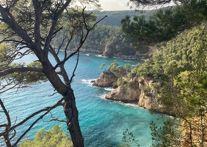 Calm Private Garden Seaview Shared Pool Parking *